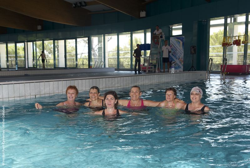 Démo gymnastique aquatique - piscine Cap Provence Cassis 10 07 2012